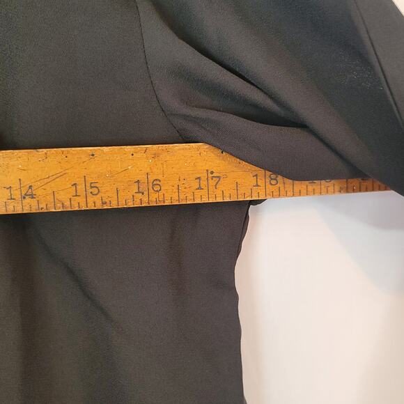 Boohoo- NWT- Black- puff sleeve blouse- size 8 - Picture 4 of 7